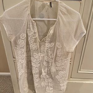Akemi Kin blouse/ Anthropologie